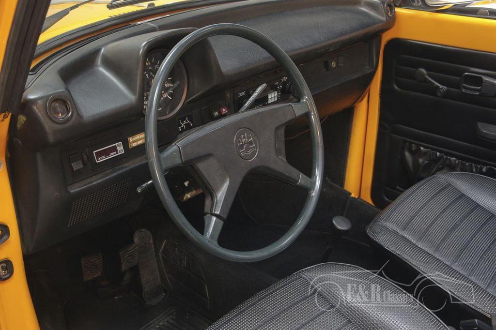 Volkswagen Kever Cabriolet | Uitvoerig gerestaureerd | 1978, Auto's, Oldtimers, Achterwielaandrijving, Zwart, Cabriolet, Geel
