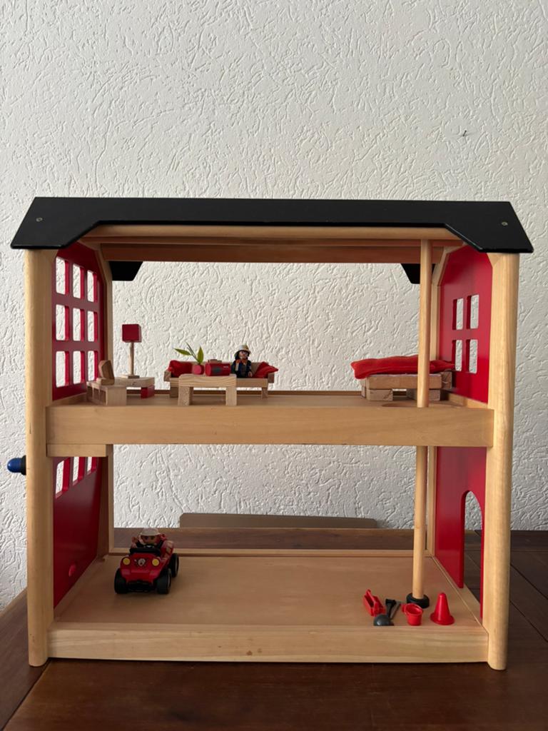 Te koop prachtige brandweerkazerne, Ophalen, Zo goed als nieuw