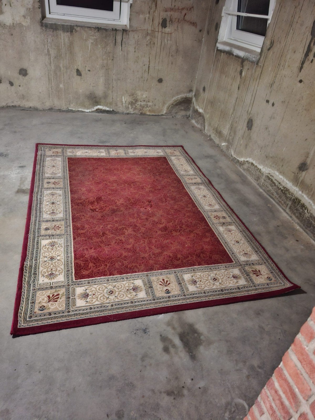 Twee gebruikte vloerkleden te koop, Huis en Inrichting, Rood, Gebruikt, 100 tot 150 cm, Ophalen of Verzenden