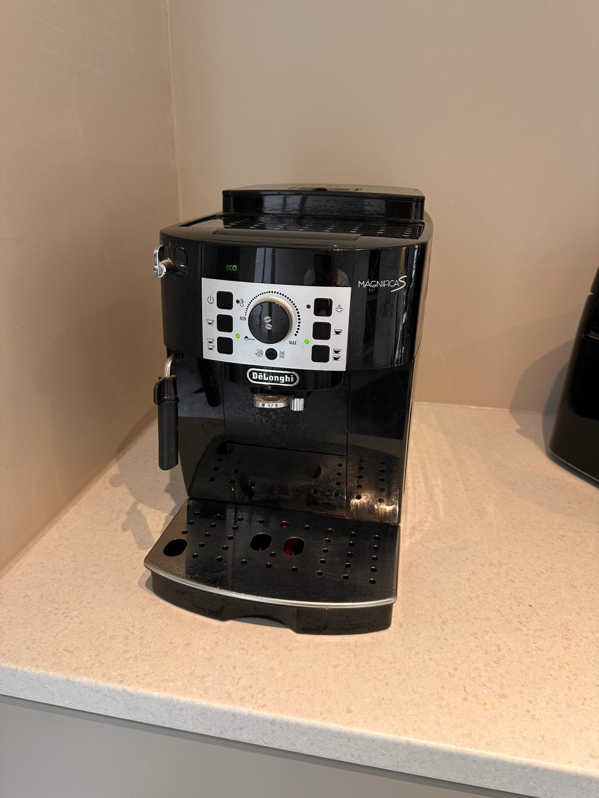Delonghi koffiemachine espresso machine, Witgoed en Apparatuur, Koffiezetapparaten, Stoompijpje, Koffiemachine, Gemalen koffie