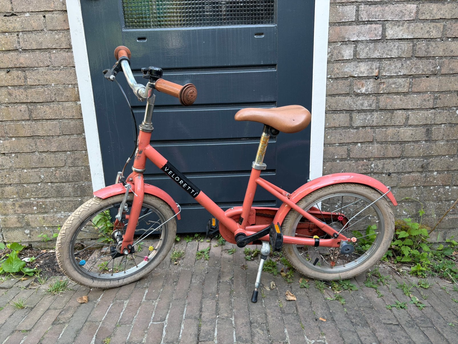 Veloretti Maxi Salmon Roze + zijwietjes, Ophalen, Terugtraprem, Zijwieltjes, Minder dan 16 inch