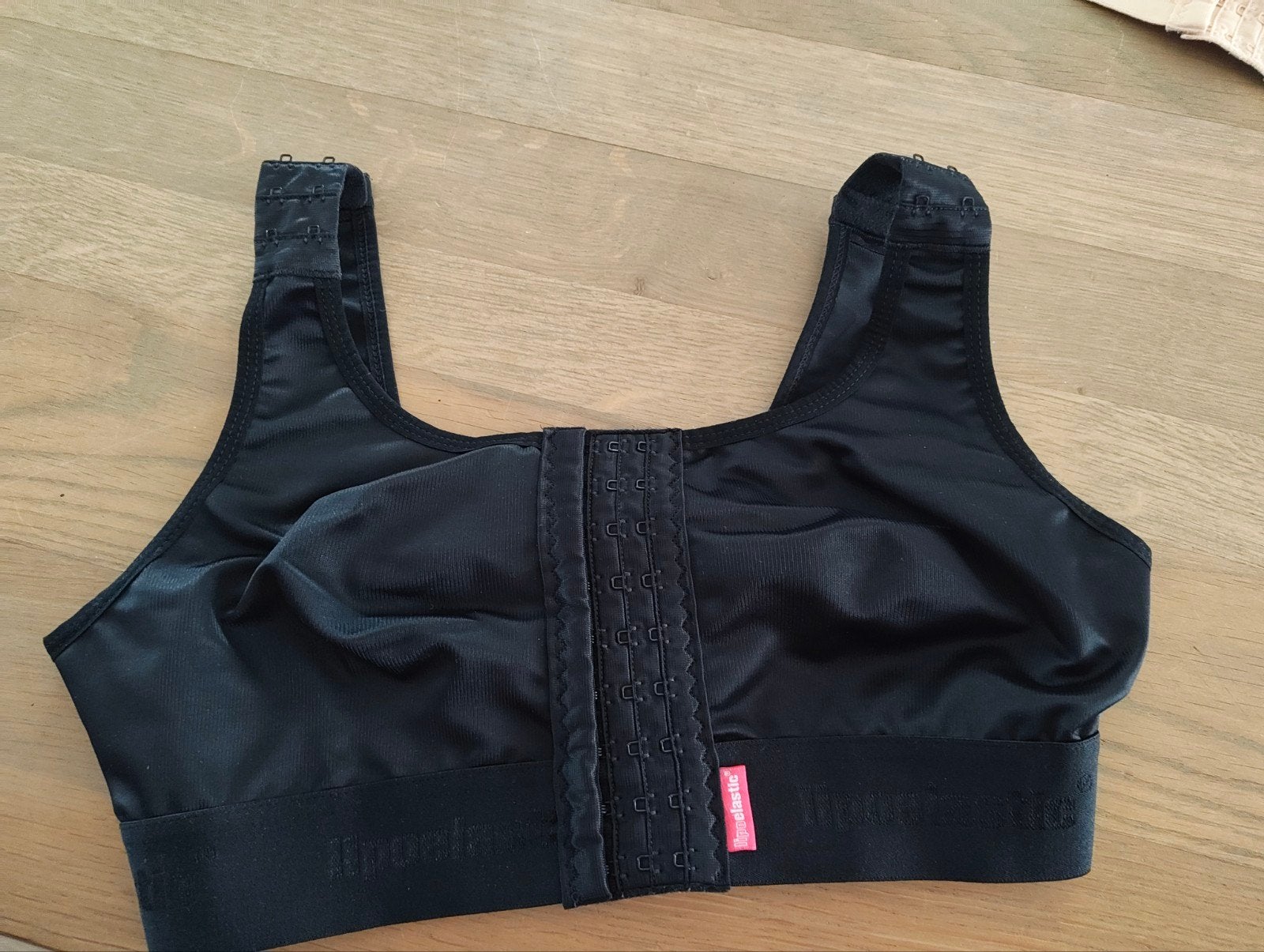 compressie bh. Merk: lipoelastic type: PI Ideal, Lipoelastic, Ophalen of Verzenden, Zwart, BH