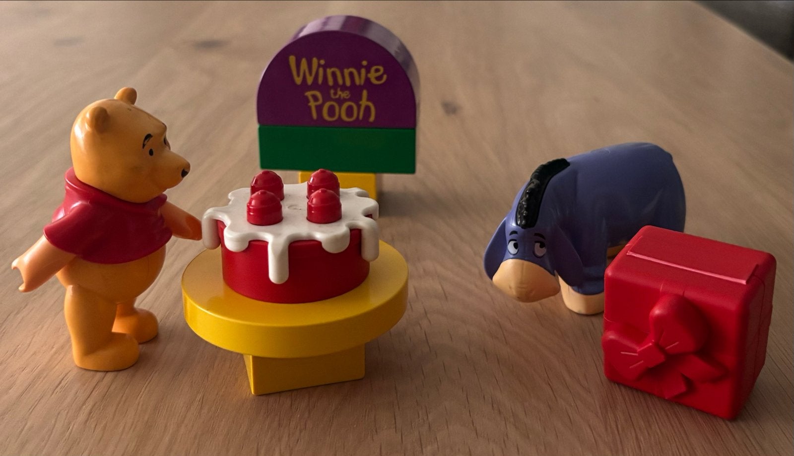 Duplo Winnie de Poeh's Verjaardag set 2982, Kinderen en Baby's, Speelgoed | Duplo en Lego, Inclusief minifiguren, Gebruikt, Ophalen of Verzenden