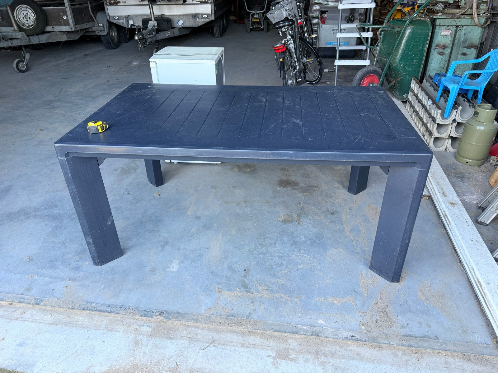Stevige kunststof tuintafel - Grijs/Antraciet