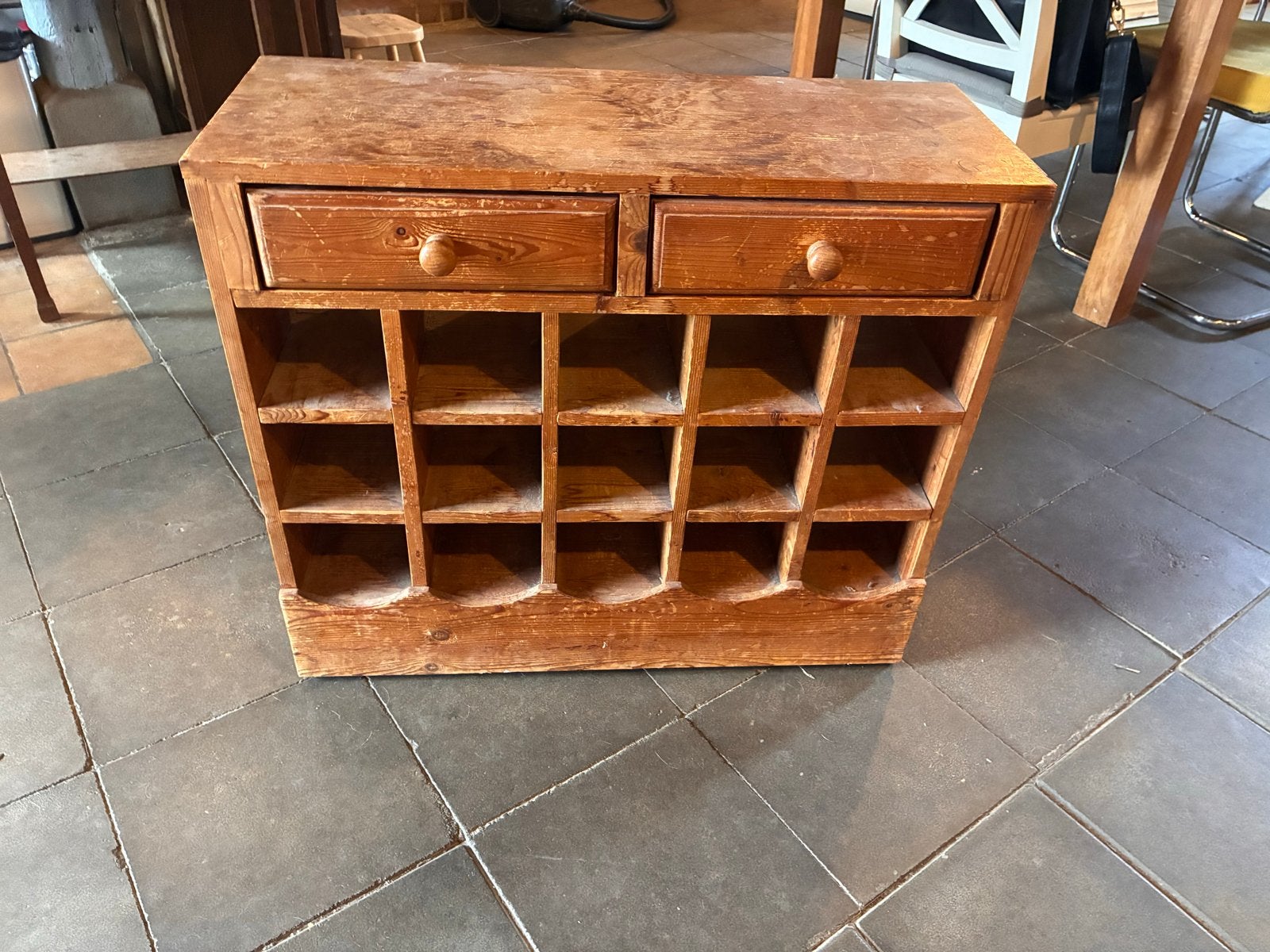 Vintage houten wijnrek met lades, Ophalen