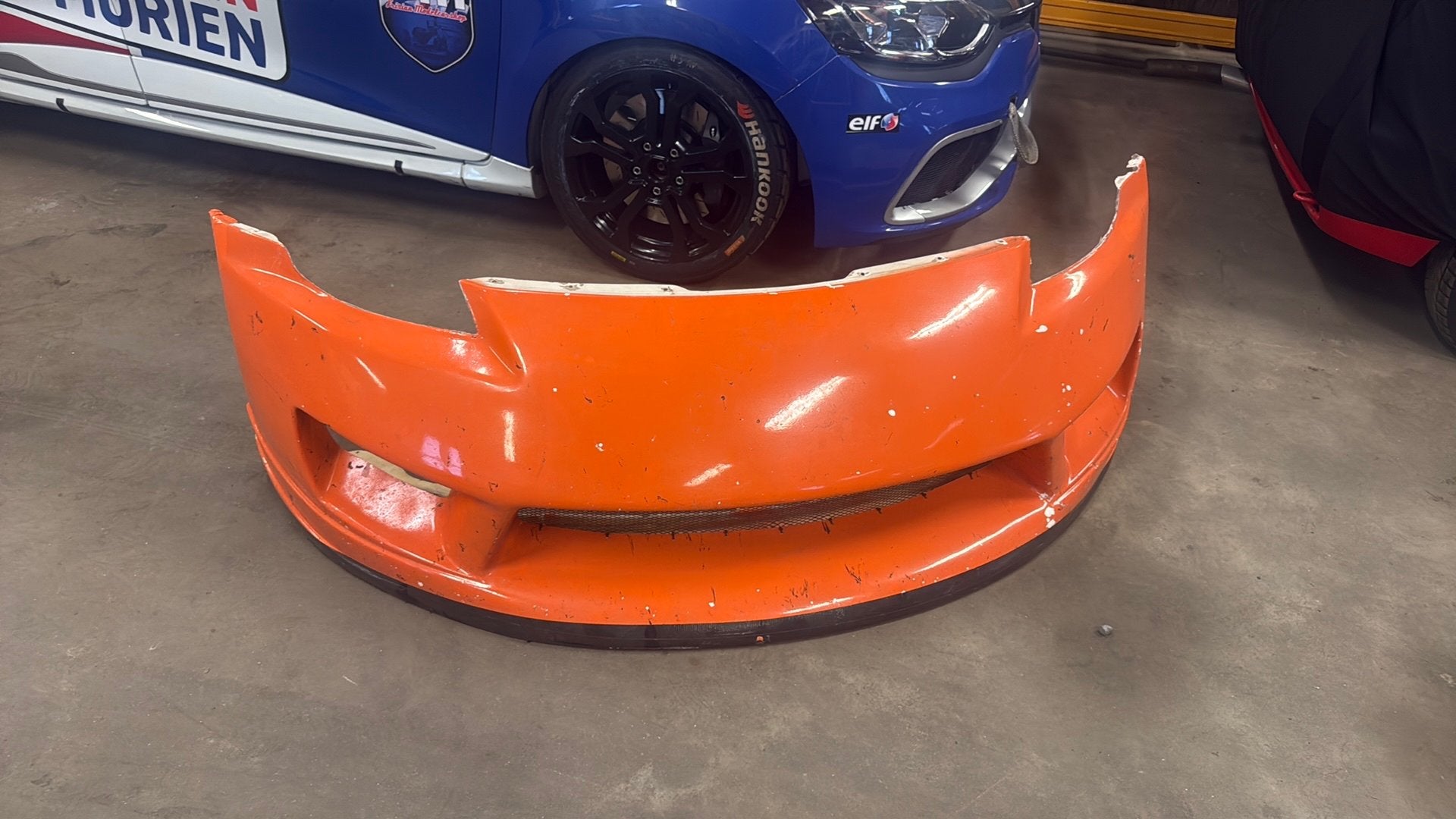 Voorbumper nissan 350z, Auto-onderdelen, Carrosserie en Plaatwerk, Ophalen of Verzenden, Voor, Nissan, Bumper
