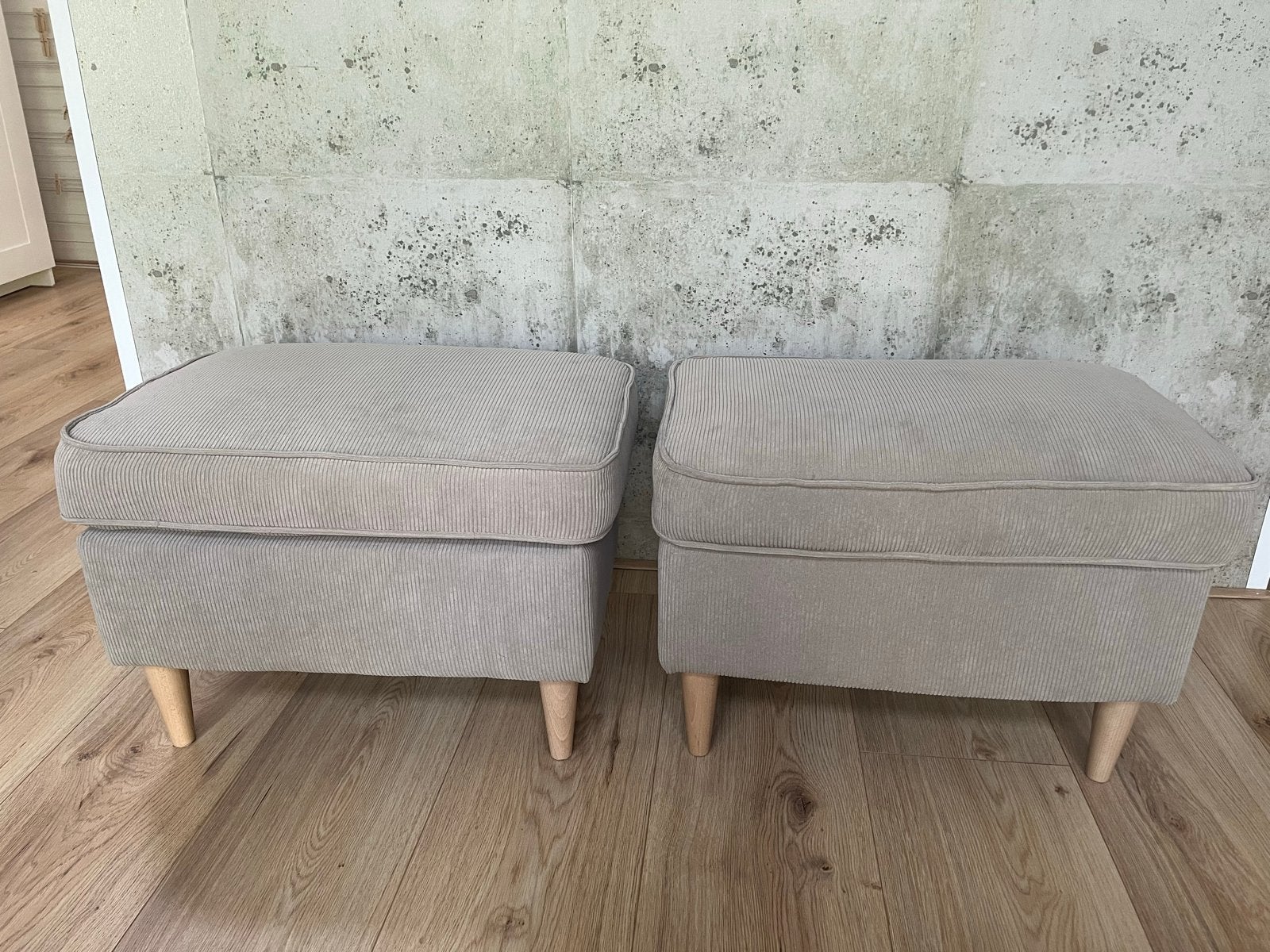 2 Voetenbankjes -, Ophalen, Gebruikt, Vierkant, 50 tot 75 cm