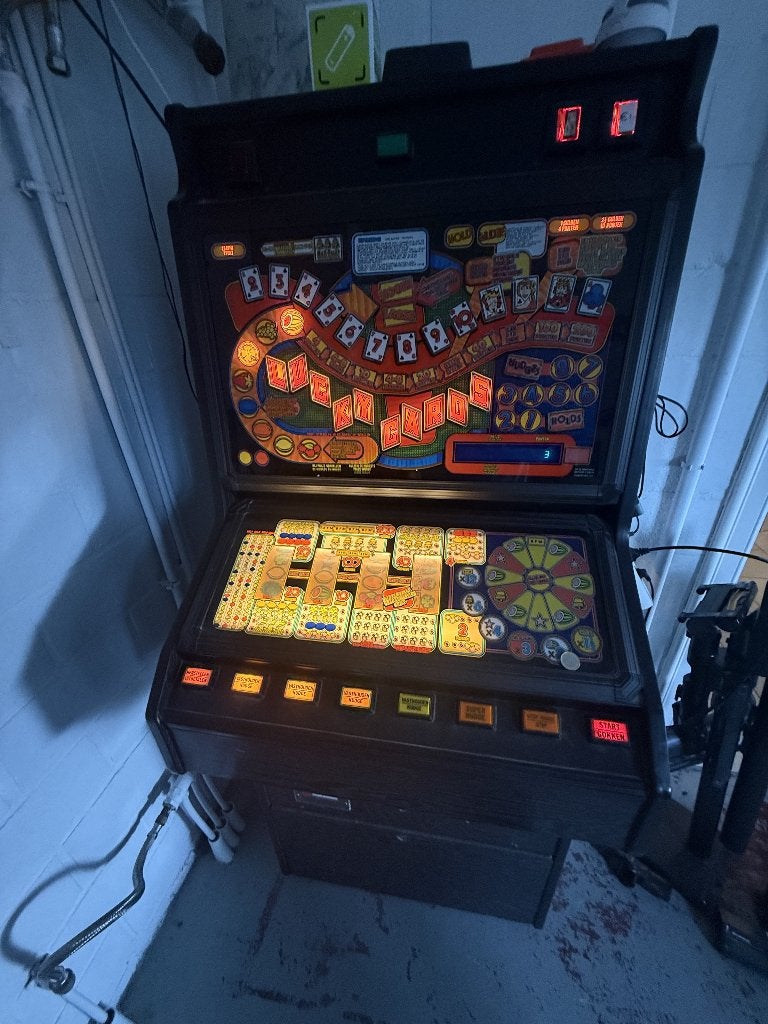 Klassieke Lucky Cards Gokkast (Bell-Fruit) – werkt op Euro!, Euro, Ophalen, Gebruikt