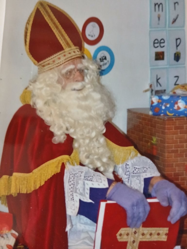Foto 2 van Sint pak