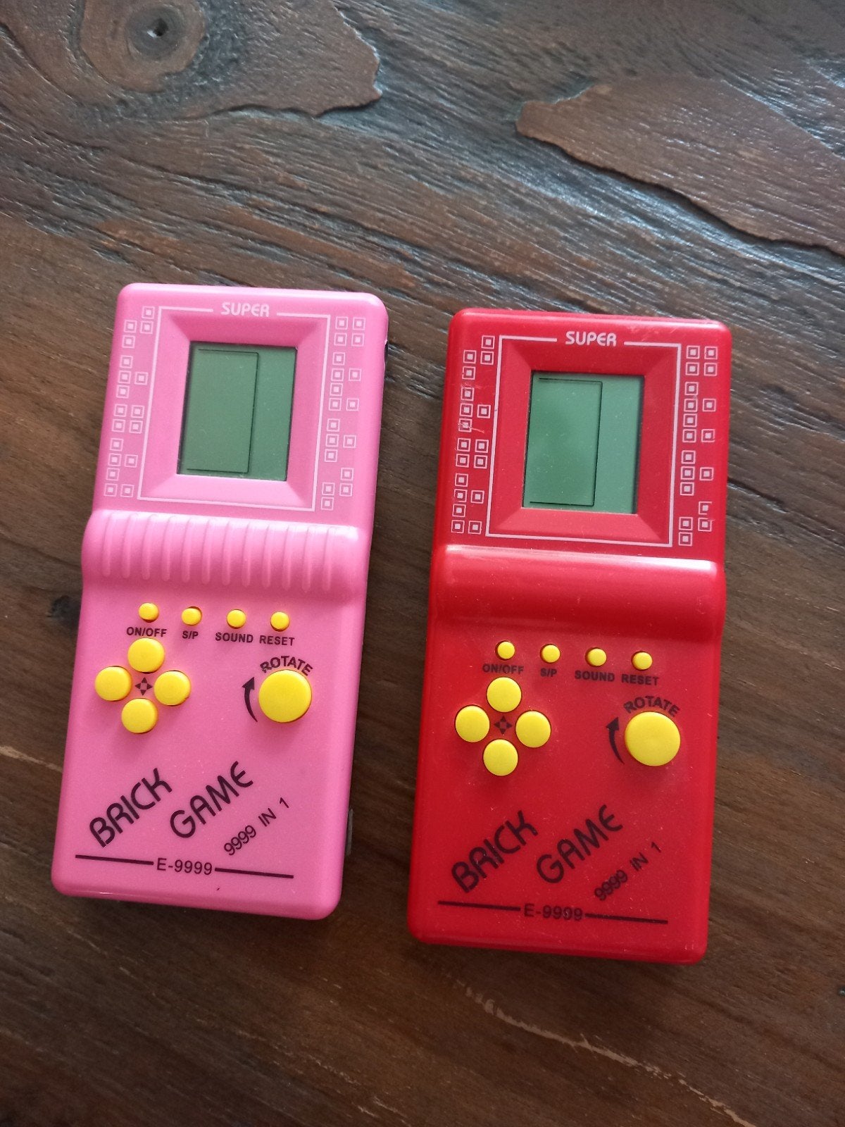 2x Retro Brick Game Handheld Console - Roze & Rood, Ophalen of Verzenden, Gebruikt, Jongen of Meisje