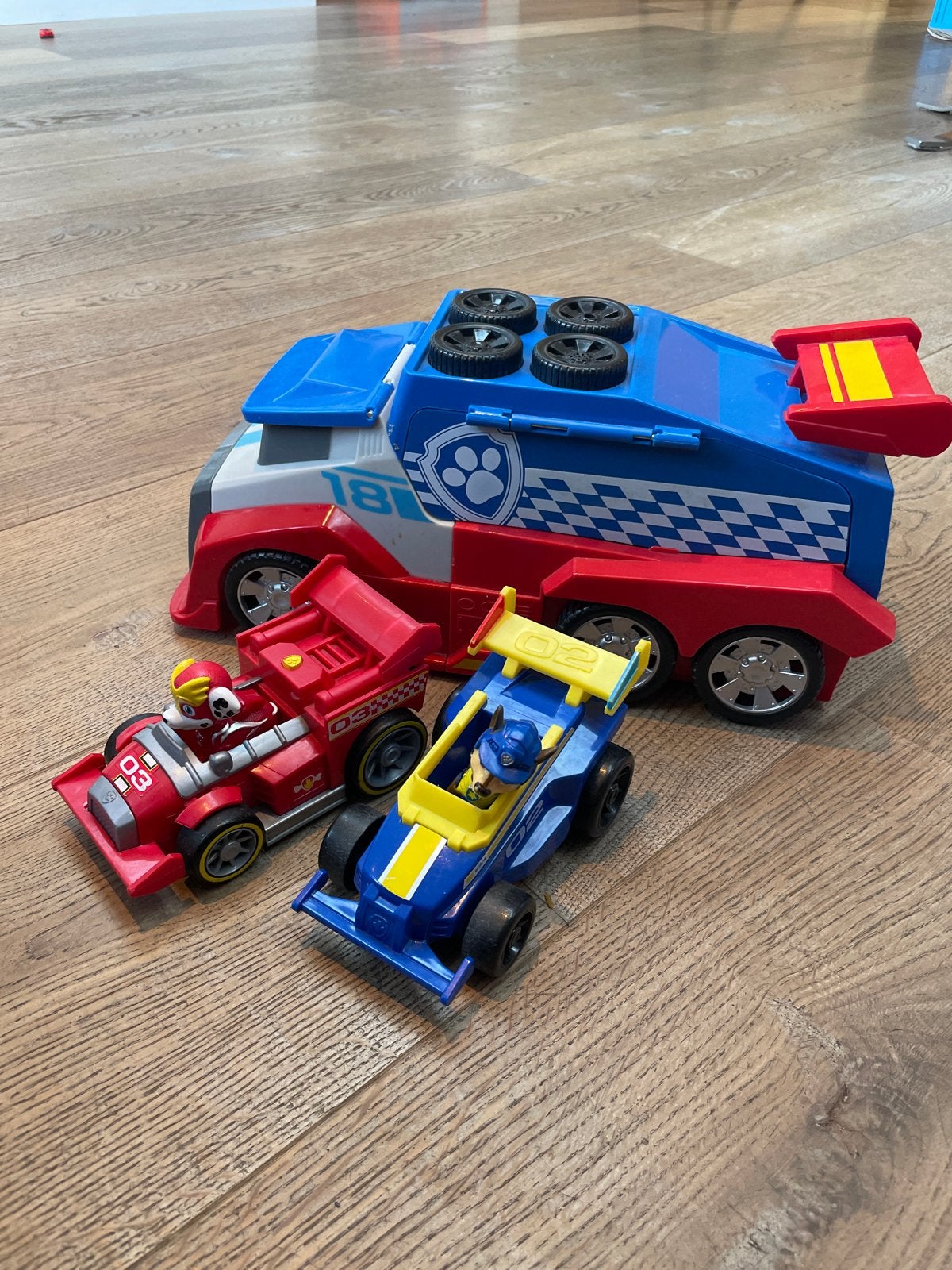 Paw Patrol Race Auto Set - Grote Vrachtwagen & 2 Raceauto's, Ophalen of Verzenden, Gebruikt