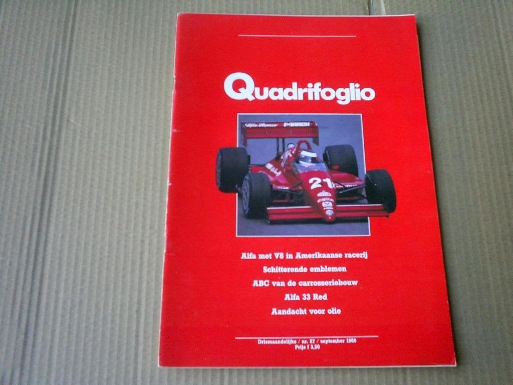 Alfa Quadrifoglio o.a. Alfa Geschiedenis / 33 Red / Alfa V8, Verzenden, Zo goed als nieuw, Alfa Romeo