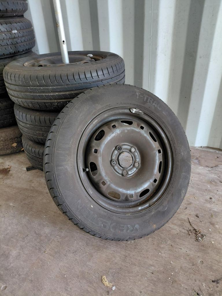 Gebruikte Vredestein Zomerbanden met Velgen, Auto-onderdelen, Banden en Velgen, Ophalen, 14 inch, Gebruikt, Banden en Velgen