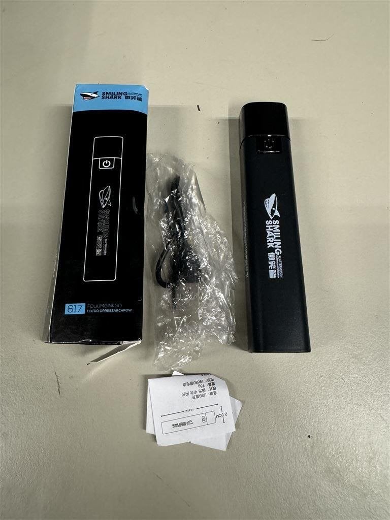 usb oplaadbare zaklamp - smiling shark, Ophalen of Verzenden, Zo goed als nieuw, Accu
