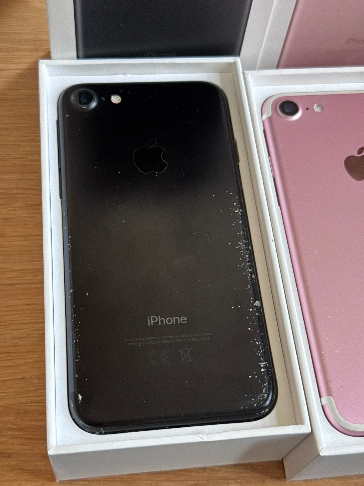 3x Apple iPhone 7 128gb & 32gb, Telecommunicatie, Mobiele telefoons | Hoesjes en Frontjes | Apple iPhone, 1 park way apple, Ophalen of Verzenden
