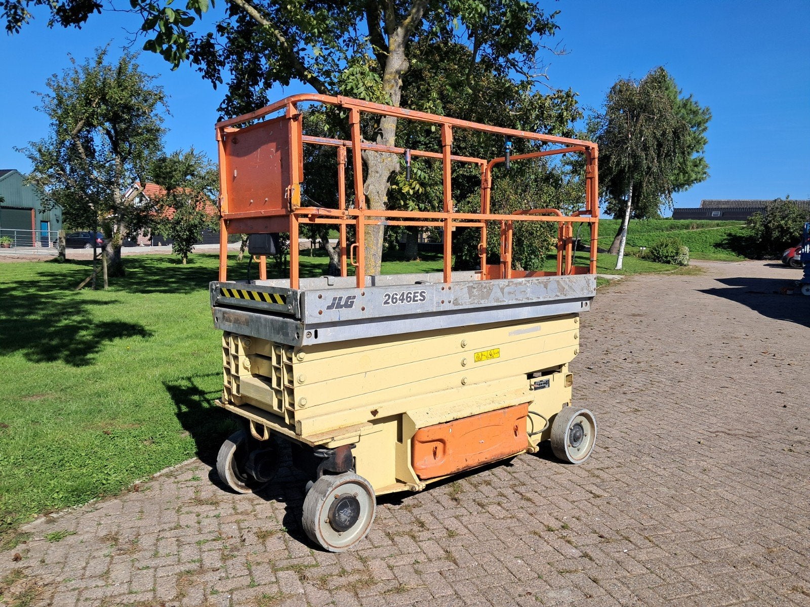 JLG 2646ES schaarhoogwerker, 10 meter werkhoogte, Ophalen, Gebruikt, 4 meter of meer