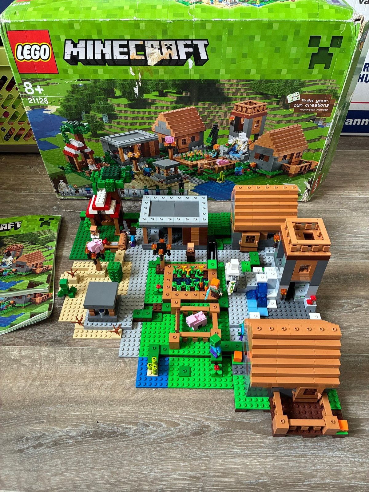 LEGO Minecraft 21128 - Het Dorp (mist 1 onderdeel), Ophalen, Gebruikt