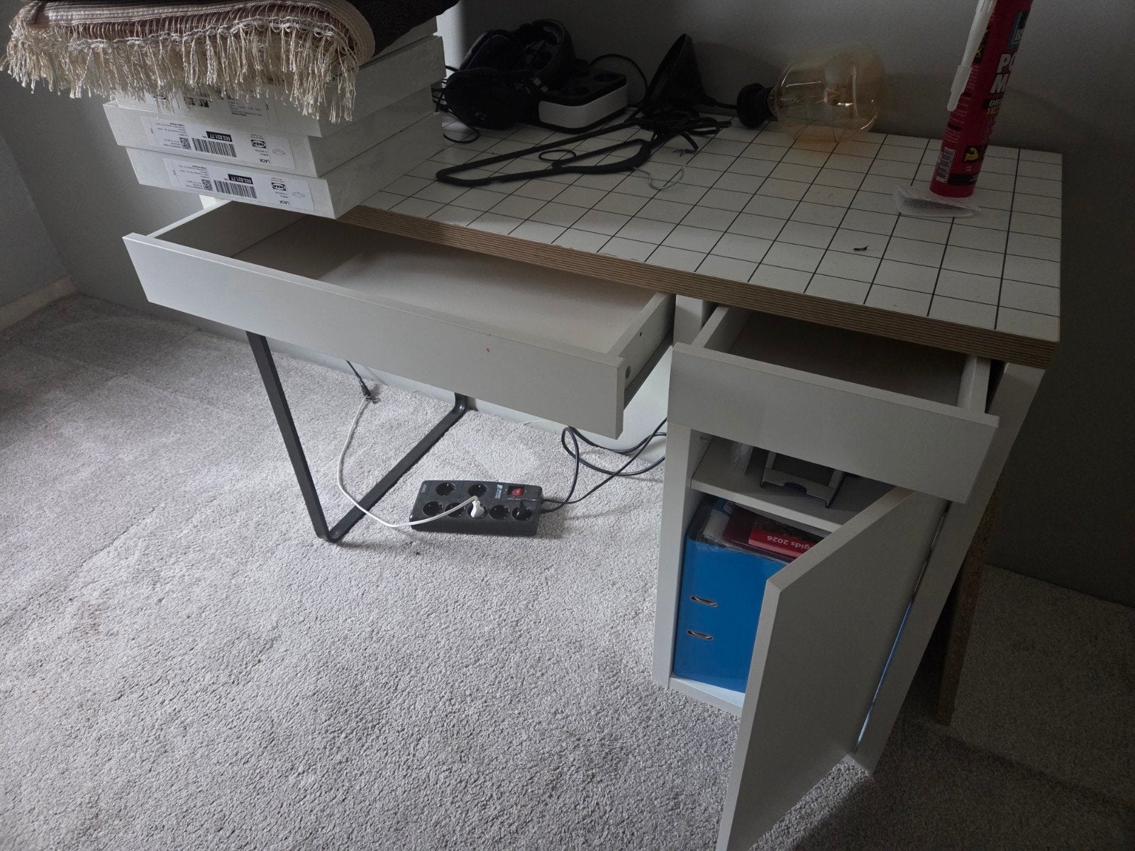 Micke Ikea bureau met lades en opbergruimte, Ophalen, Met lades, Gebruikt, Spaanplaat of MDF