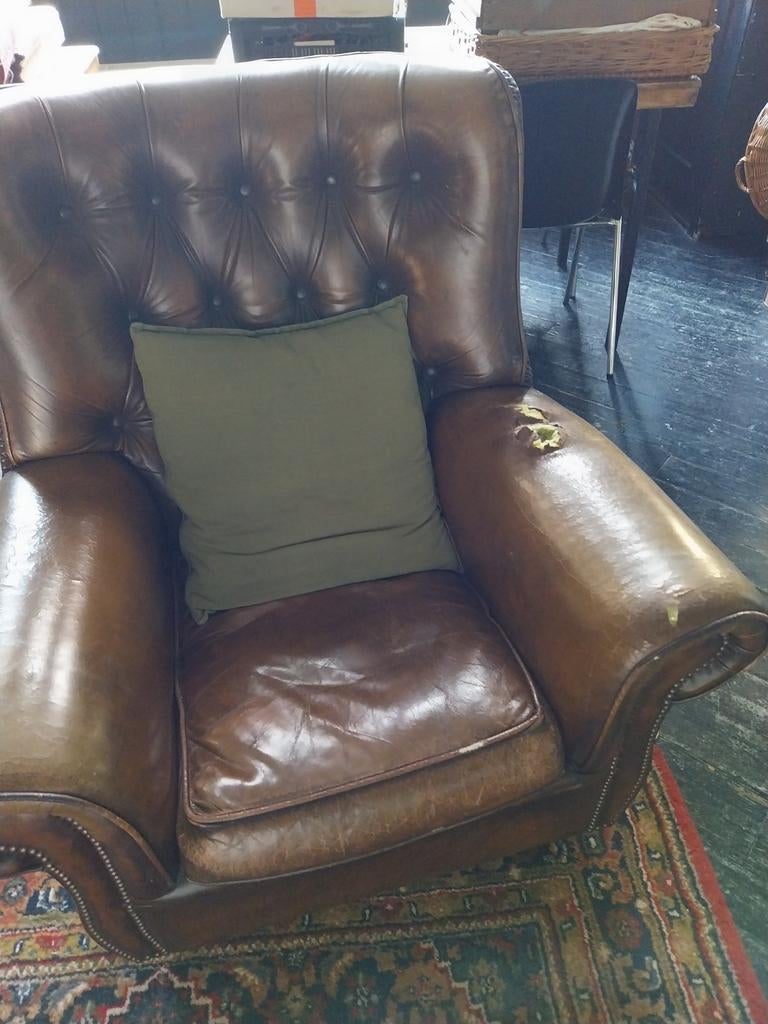 Vintage Chesterfield bank en fauteuil - Bruin leer, Gebruikt, Vintage Chesterfield, Driepersoons, Ophalen of Verzenden