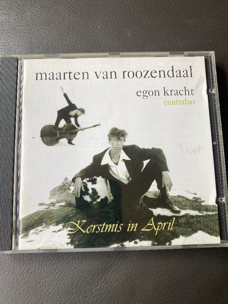 Maarten van Roozendaal - Kerstmis in April CD, Inclusief boekje, Cabaret of Kleinkunst, Ophalen of Verzenden, Zo goed als nieuw