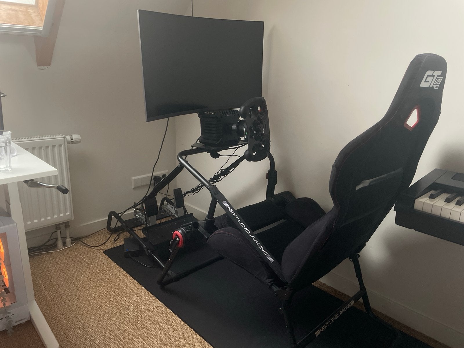 NLR F-GT Lite pro met Fanatec CSL DD 8nm en Formula v2 wheel, Spelcomputers en Games, Ophalen, Overige merken, Zo goed als nieuw