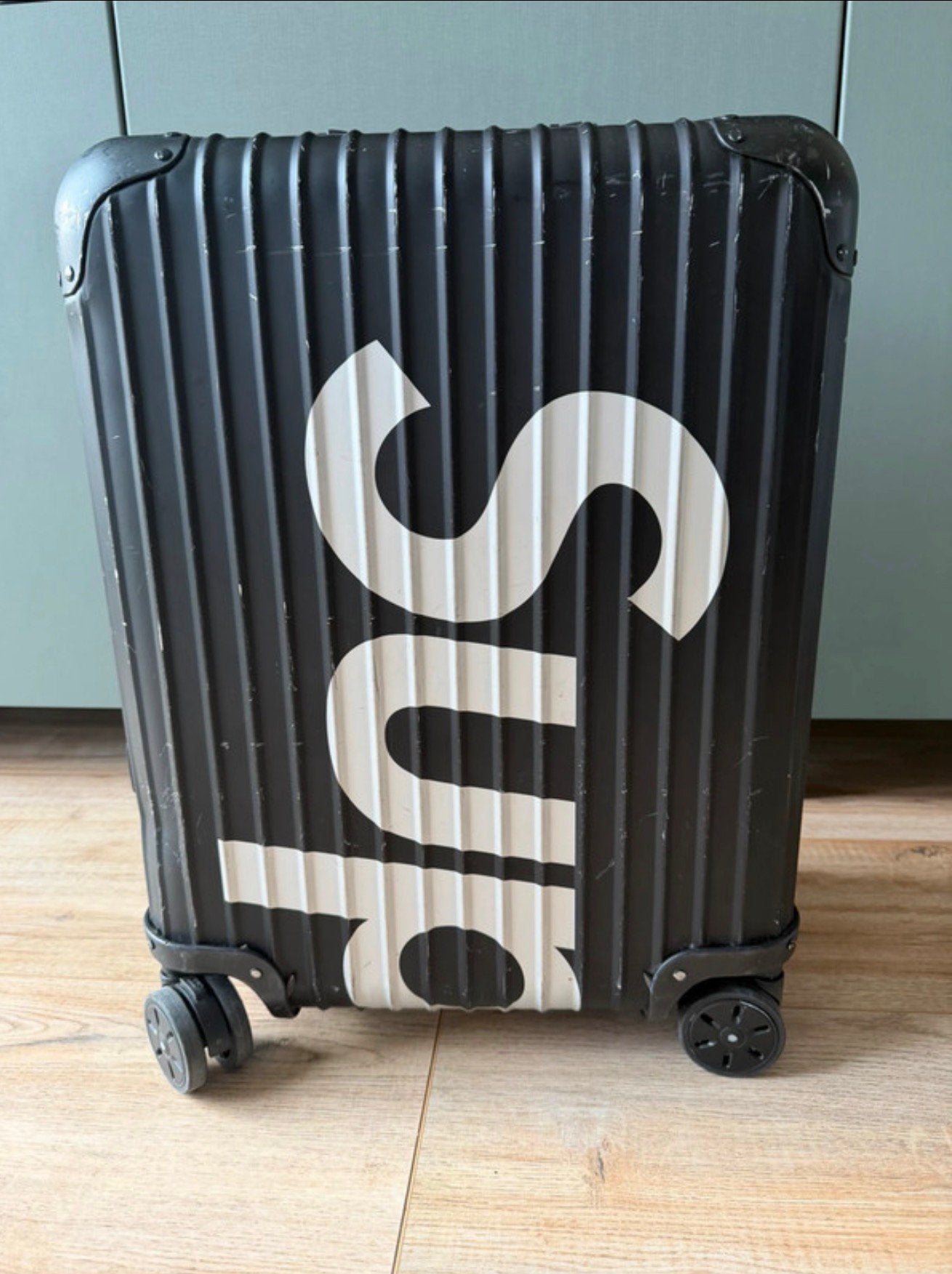 Supreme X Rimowa 45L suitcase, Ophalen of Verzenden, Zo goed als nieuw, Hard kunststof