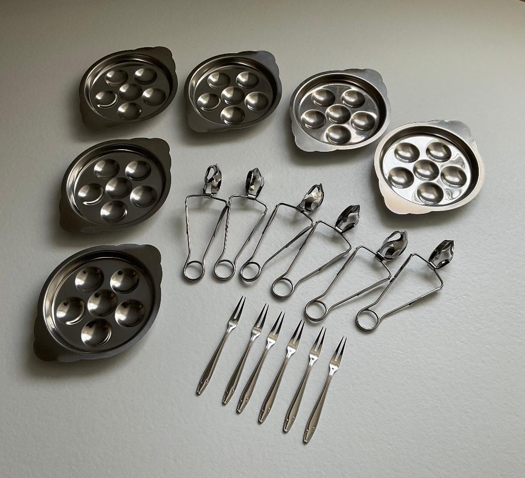 Escargot servies, Huis en Inrichting, Keuken | Servies, Overige materialen, Ophalen of Verzenden, Zo goed als nieuw, Overige stijlen