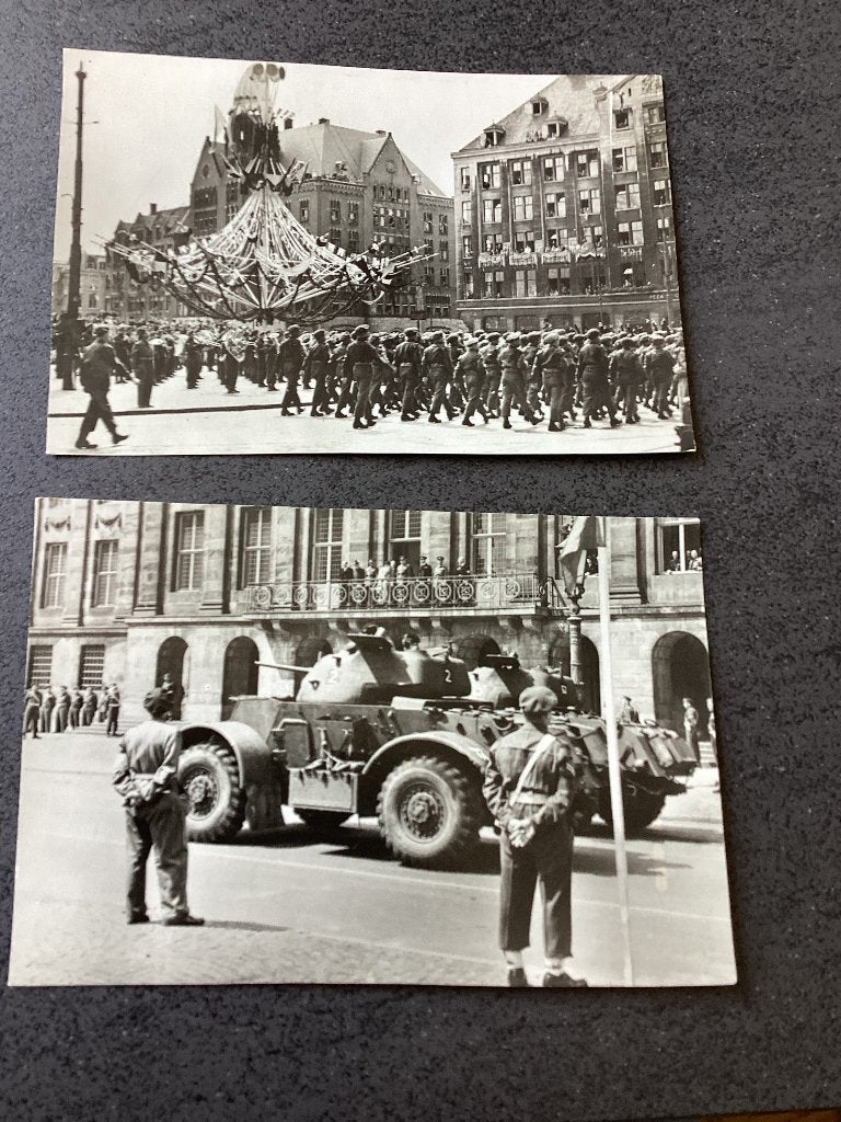 Amsterdam (Bevrijdingsfeesten 1945 .Militair  )2 x., Ophalen of Verzenden, 1940 tot 1960, Ongelopen, Noord-Holland