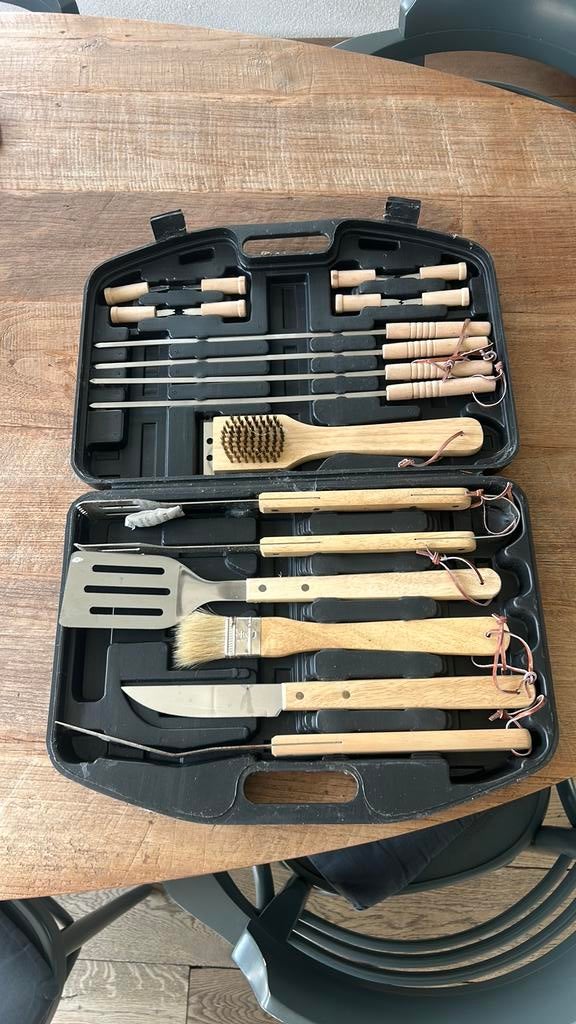 Barbecue set, Ophalen, Zo goed als nieuw