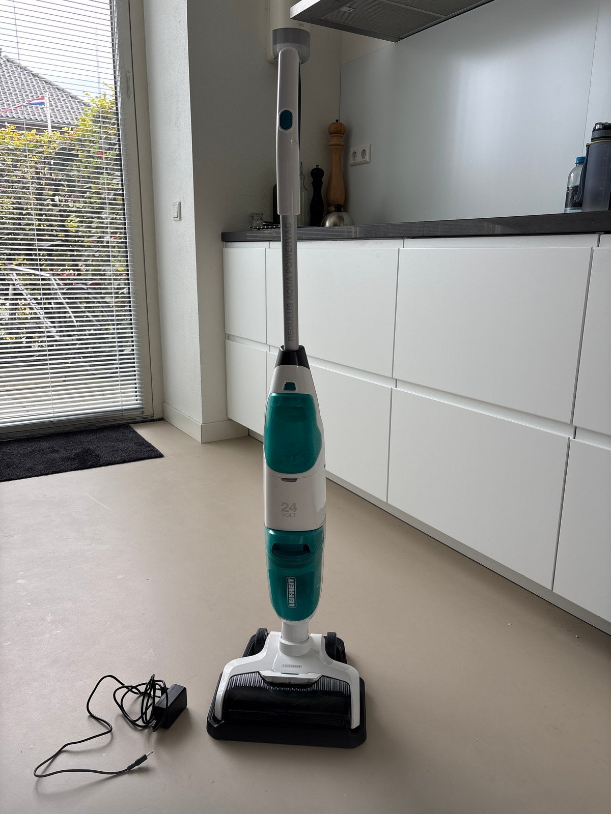Leifheit Regulus Aqua PowerVac 24V Steelstofzuiger, Overige merken, Gebruikt, Draadloos, Ophalen of Verzenden