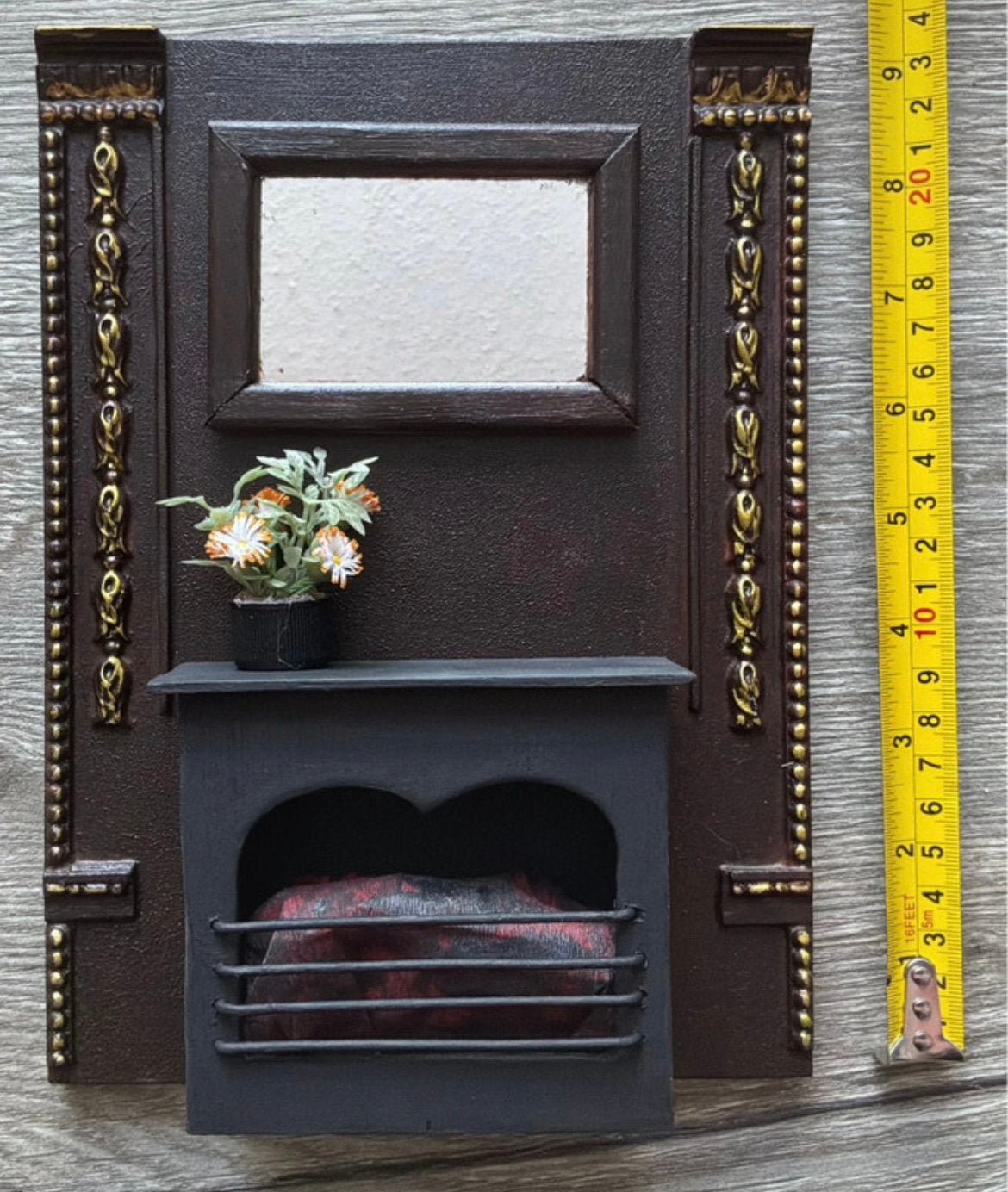 Miniatuur open haard met achterwand voor poppenhuis, Ophalen of Verzenden, Zo goed als nieuw, Poppenhuis