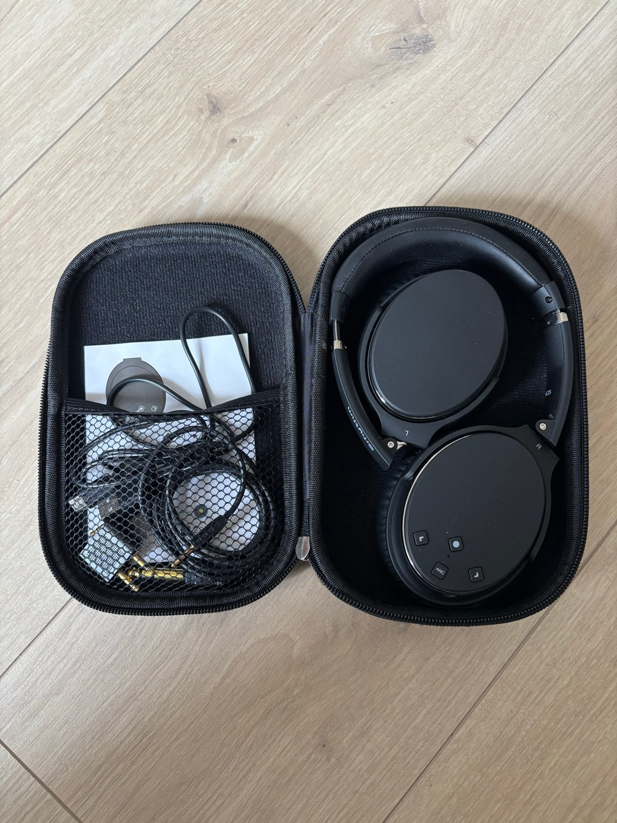 Zwarte Over-ear Koptelefoon Srhytjm nieuw!!