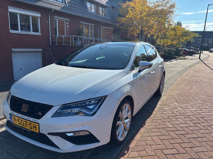 Seat Leon 2018 FR 150pk 1.4TSI  PANO LED KEYLESS, Auto's, Voorwielaandrijving, 1141 kg, 4 cilinders, Leon