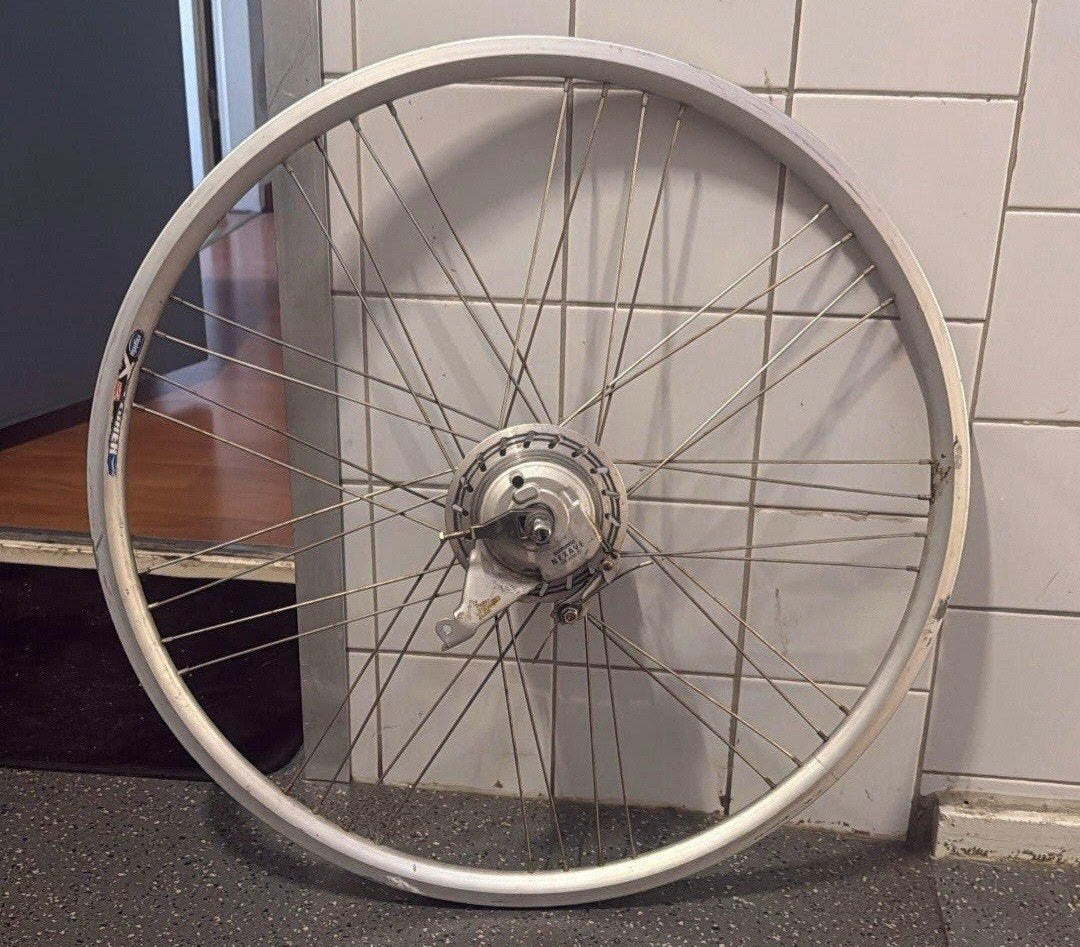 achterwiel 28 inch met nexus 8 naaf, Fietsen en Brommers, Shimano Nexus, Zo goed als nieuw, Aluminium, Stadsfiets