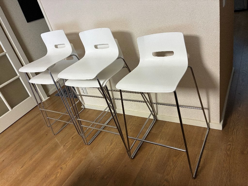 5 x Barkruk - Wit - €45 ps, Ophalen, 5 krukken of meer, 60 tot 90 cm, Zo goed als nieuw