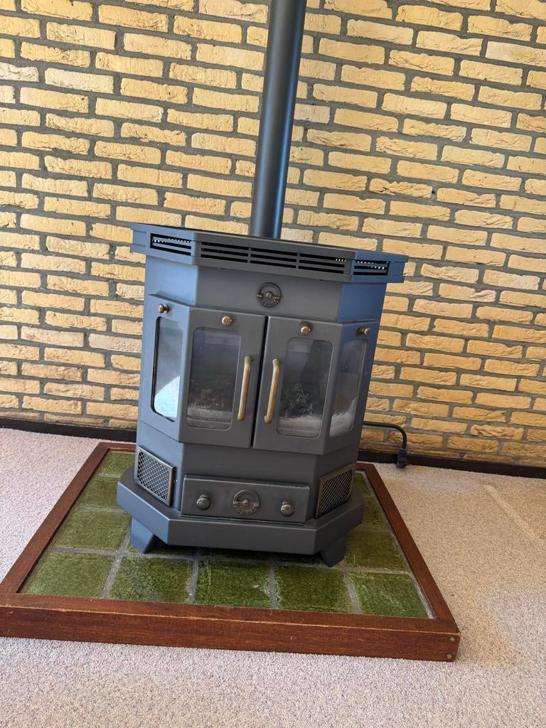 Gietijzeren gaskachel  - Vrijstaand, Gebruikt, Gas, Ophalen of Verzenden, Vrijstaand