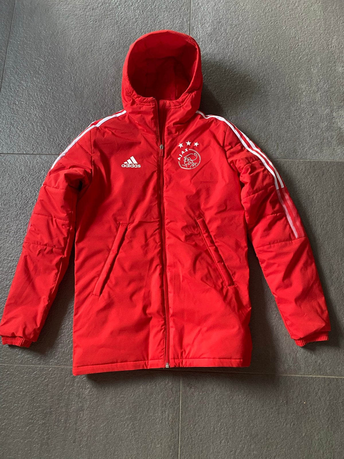 Adidas Ajax Winterjas Rood - Maat XS, Ophalen of Verzenden, Zo goed als nieuw