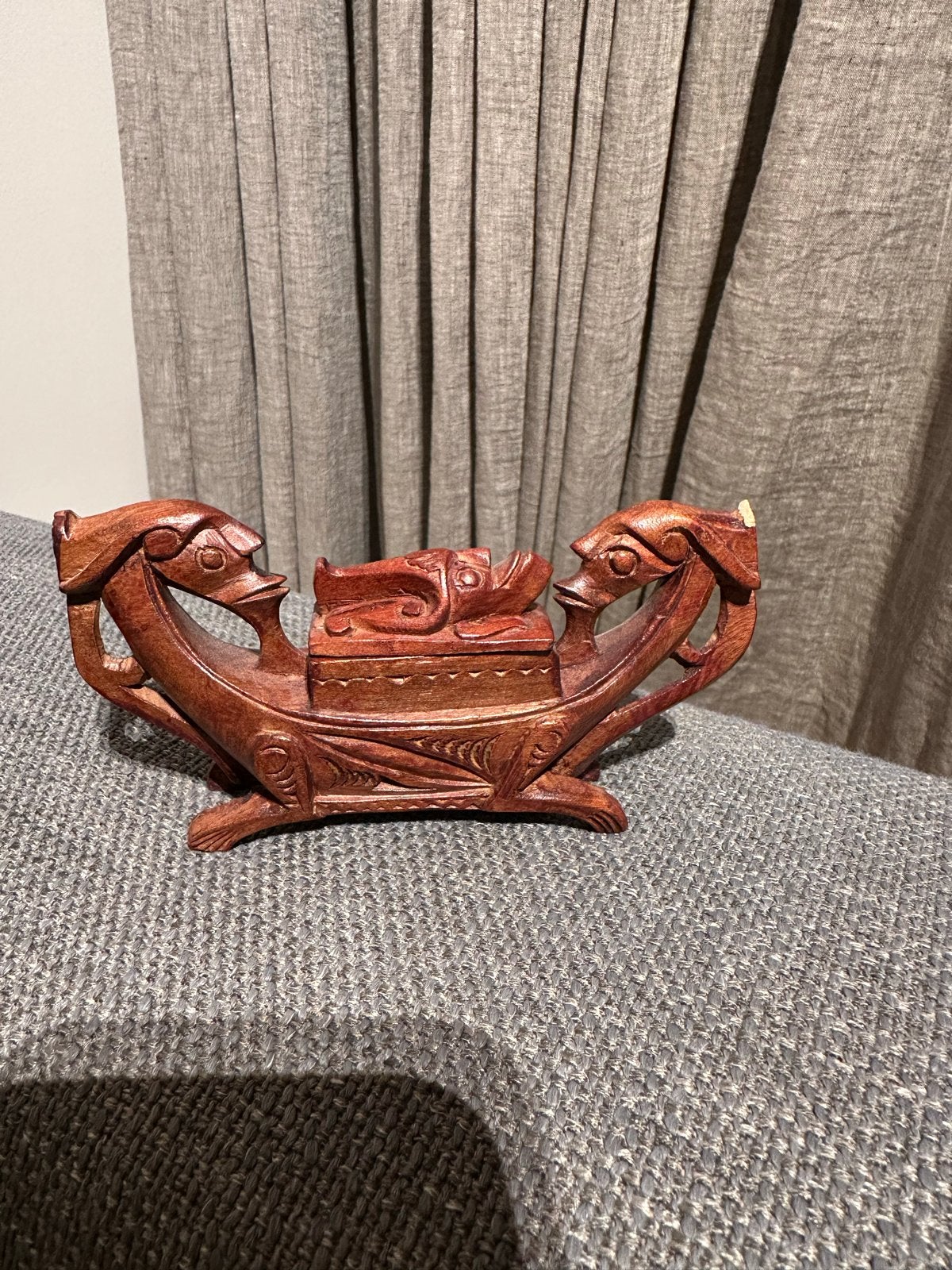 Batak medicijnpotje met dubbele dierfiguren (14x7cm), Bruin, Ophalen of Verzenden, Indonesië, Gesneden