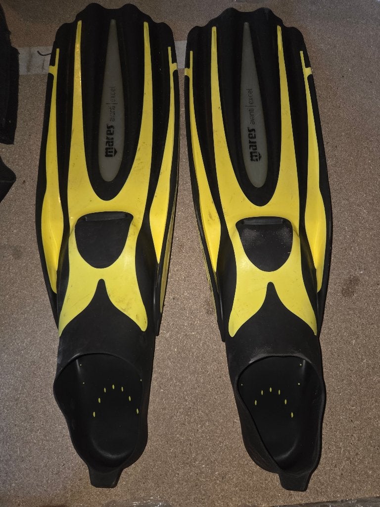 Mares flippers, Watersport en Boten, Ophalen of Verzenden, Gebruikt, Snorkelvinnen