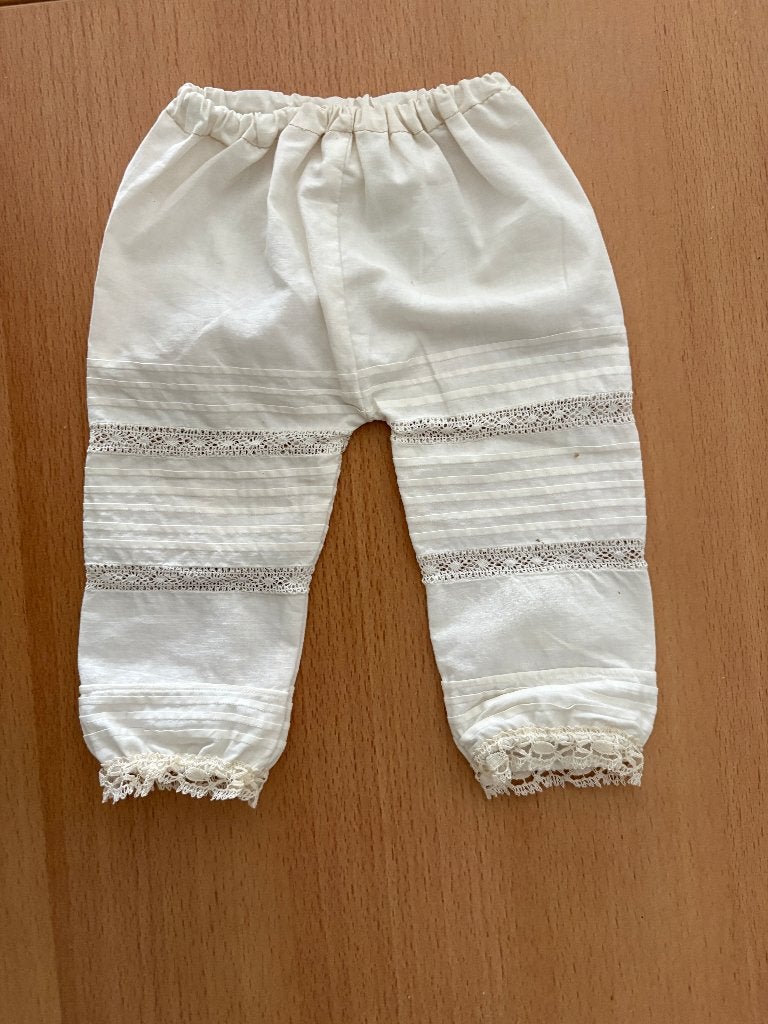 antiek fijn wit poppenbroekje, Verzamelen, Poppen, Ophalen of Verzenden, Gebruikt, Pop