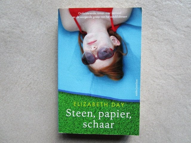 ELIZABETH DAY : Steen, papier, schaar, Boeken, Romans, Zo goed als nieuw, Ophalen of Verzenden