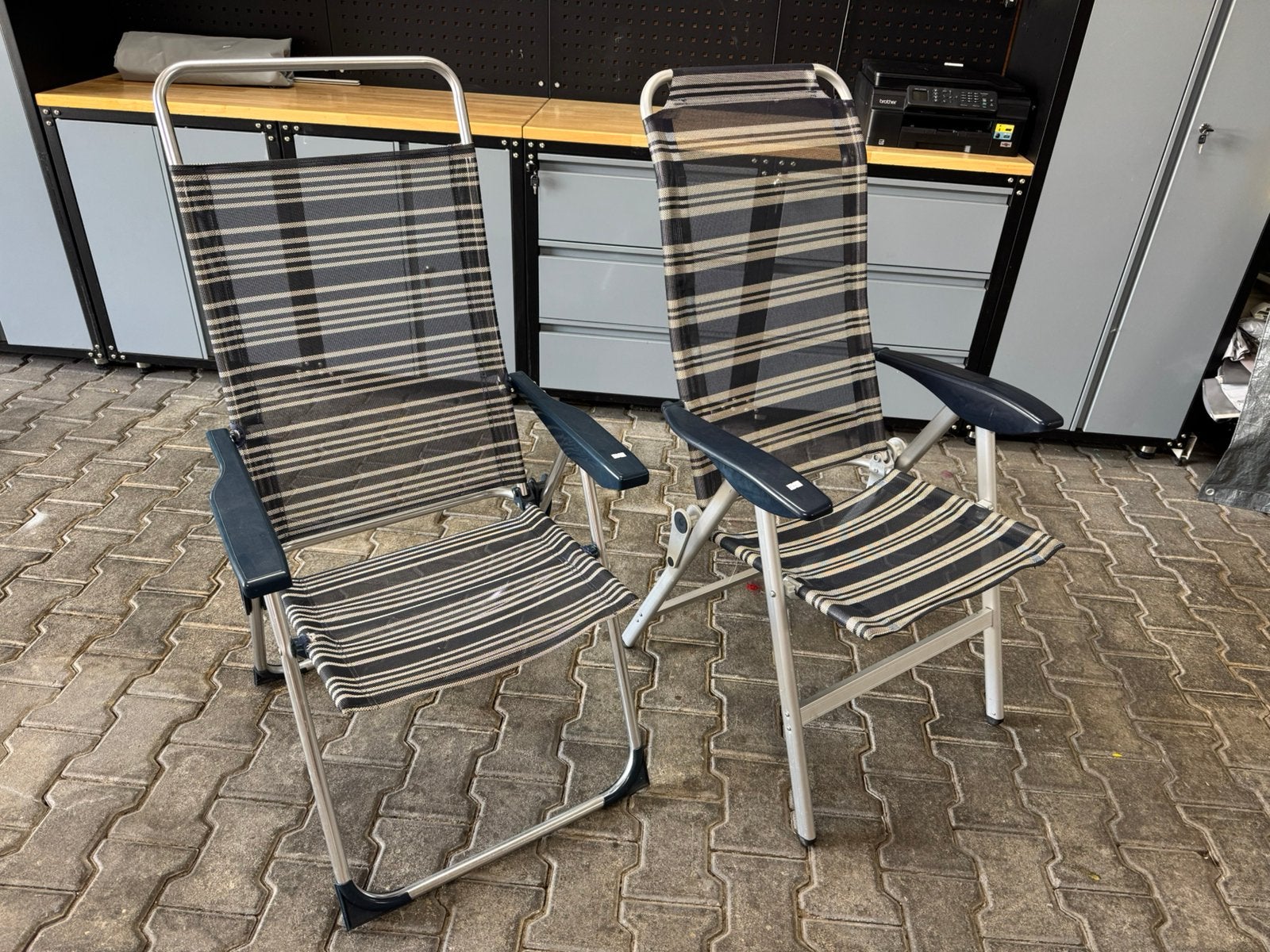 2 goede nette verstelbare campingstoelen lichtgewicht !, Caravans en Kamperen, Ophalen, Zo goed als nieuw, Campingstoel