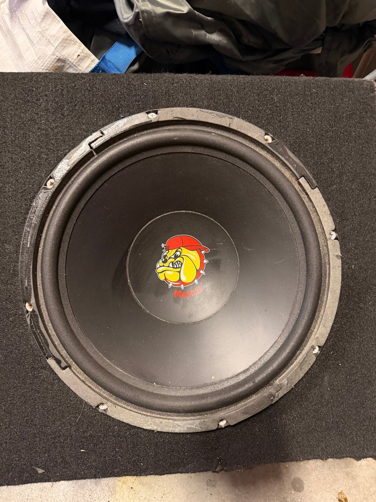 Magnat Subwoofer met Rockwood Versterker 600W, Ophalen of Verzenden, Gebruikt