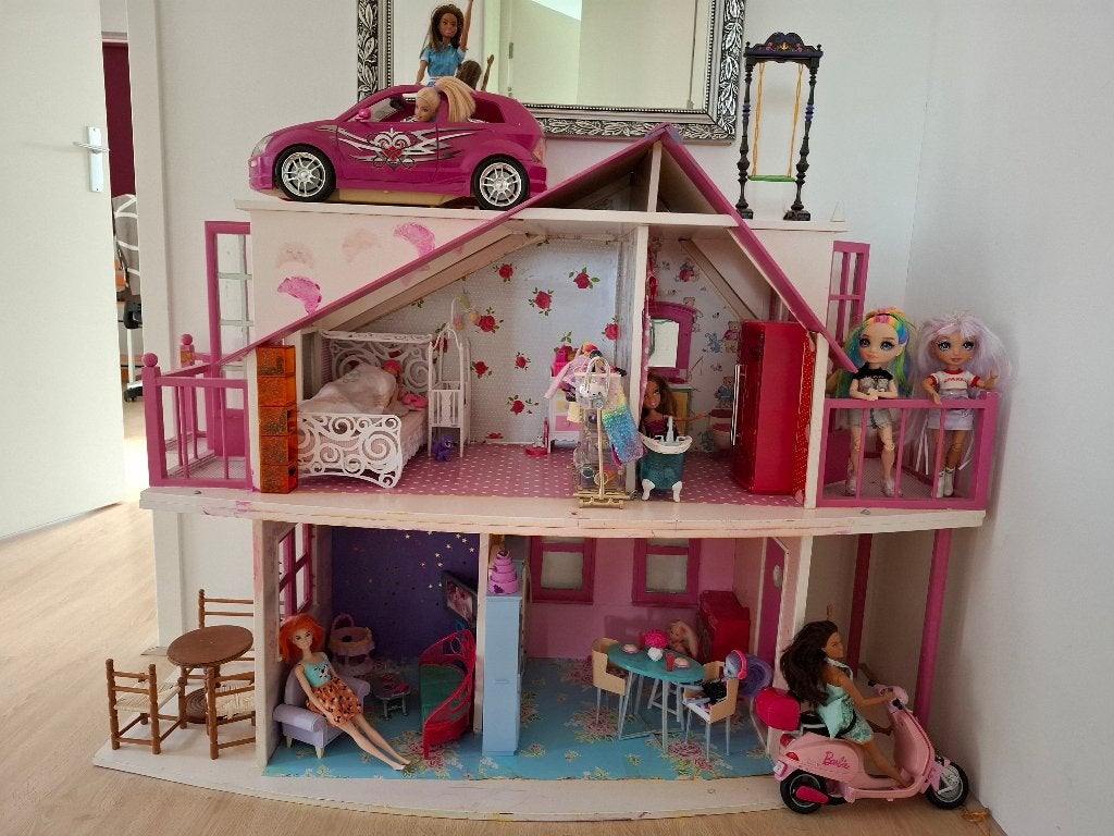 Poppenhuis met spulletjes, Ophalen, Gebruikt, Poppenhuis