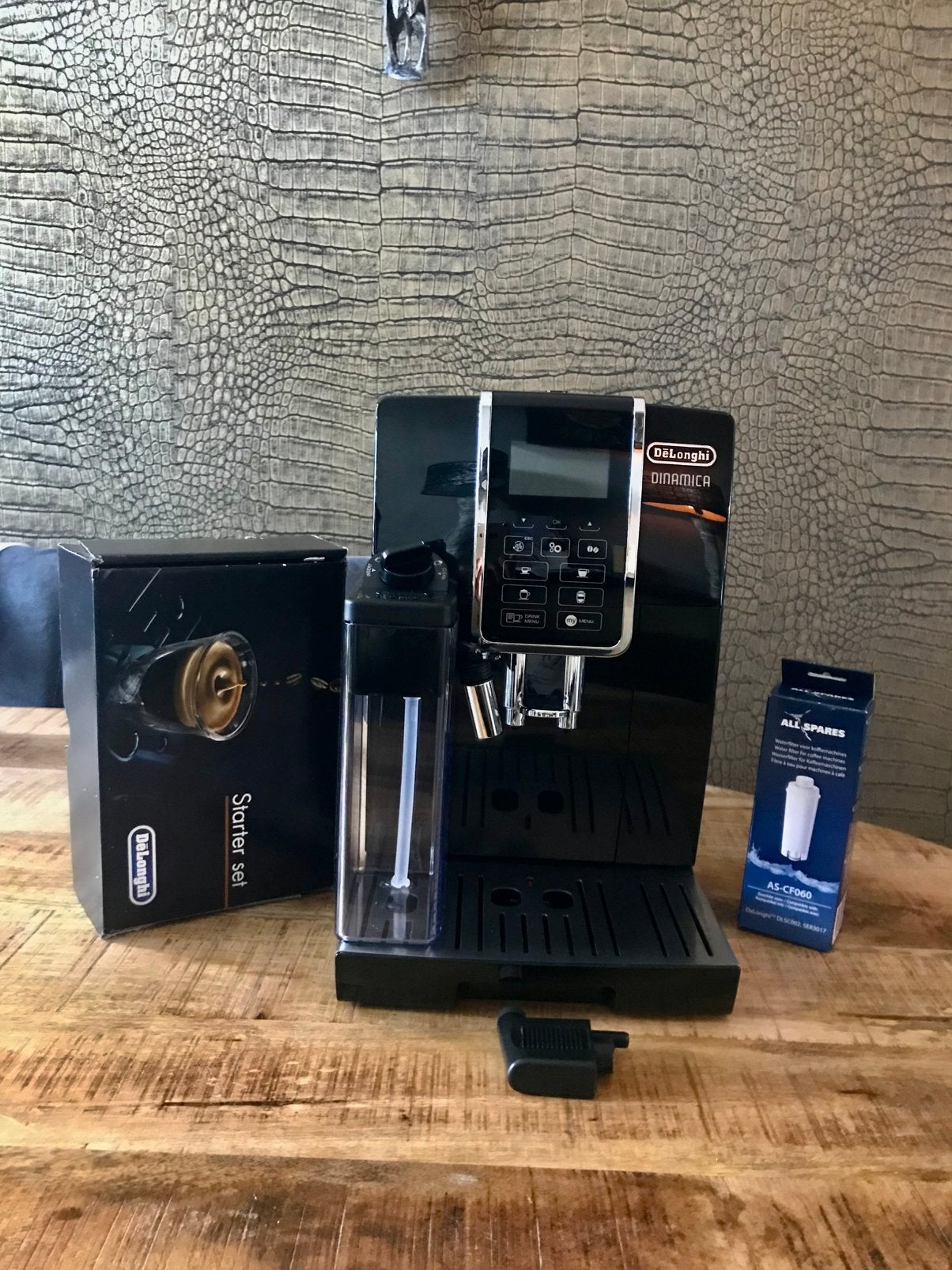 Foto 6 van Delonghi Dinamica Latte-Crème Bonenmachine