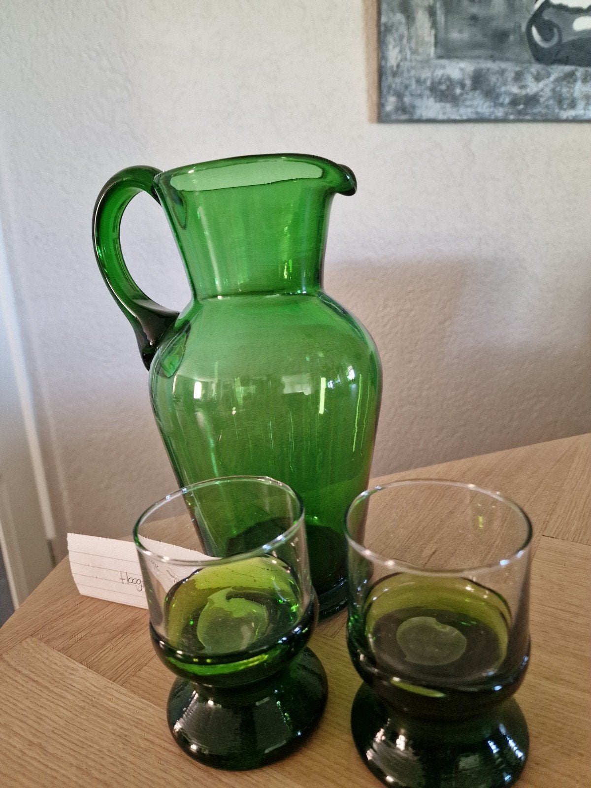 Groene glazen waterkan met twee bijpassende glazen, Ophalen of Verzenden