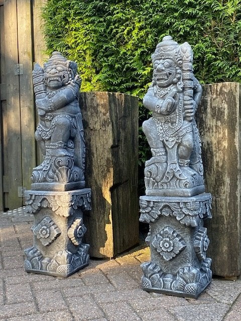 Set (2) Balinese poortwachters met zuilen, Ophalen, Nieuw, Beton, Overige typen