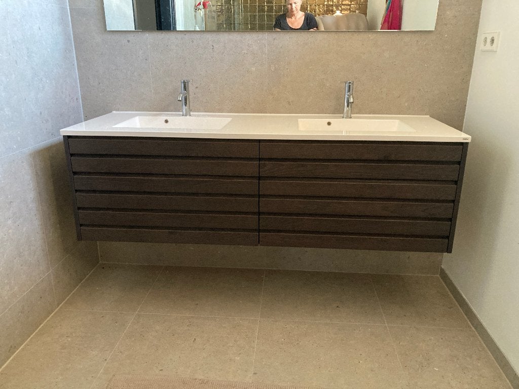 KVIK CIMA design badmeubel - donker eikenhout - ZGAN - mooi, Ophalen, 150 tot 200 cm, Zo goed als nieuw, Minder dan 100 cm