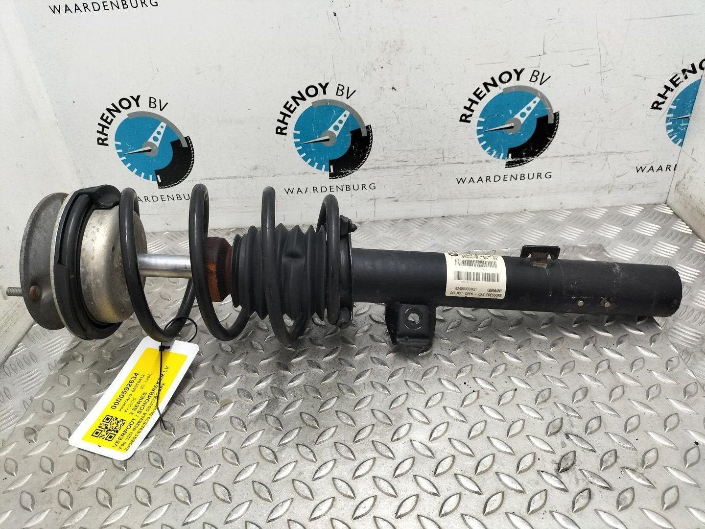 BMW 3 SERIES E90 325I  VEERPOOT / SCHOKBREKER LV 2006, Auto-onderdelen, Ophalen of Verzenden, Gebruikt, Stiba lid