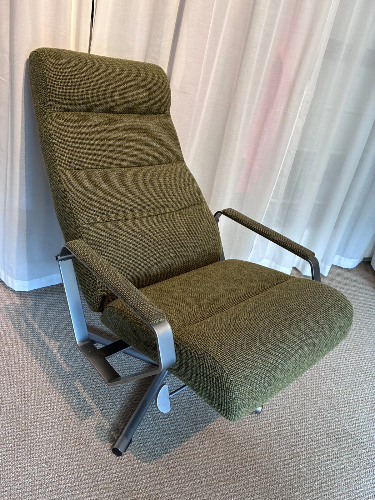 Montel Relaxstoel met Voetenbank, Huis en Inrichting, Ophalen, 75 tot 100 cm, Zo goed als nieuw, Stof